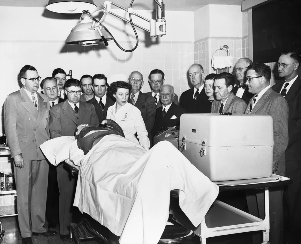 1950s - Medical demonstration