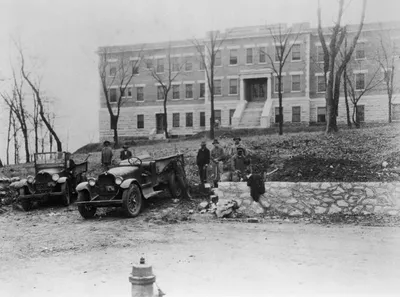 1920 4