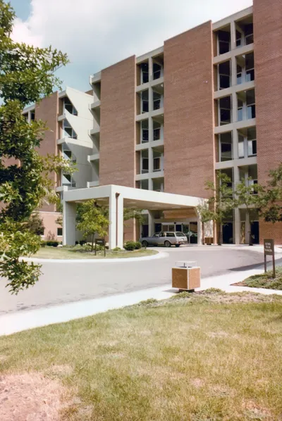 47475 1980s MCH 00028A